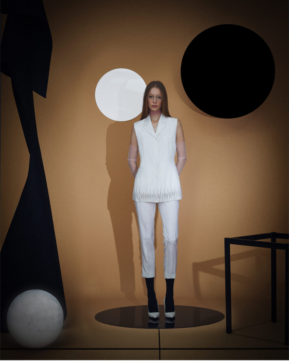 White Wool Metal-fringed Sleeveless Jacket