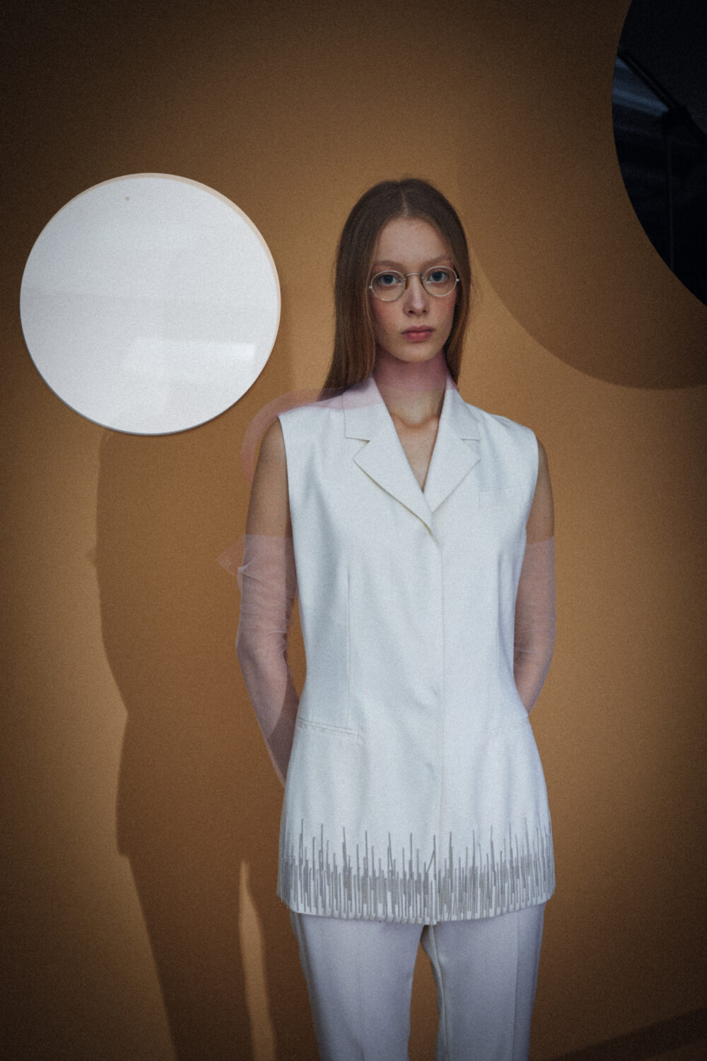 White Wool Metal-fringed Sleeveless Jacket